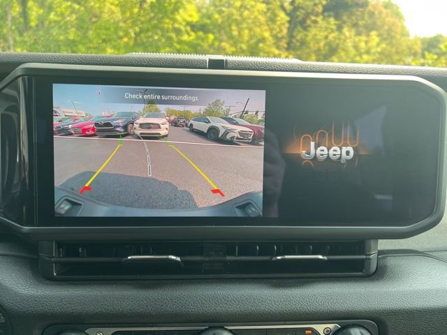 Used 2024 Jeep Gladiator Sport image 34