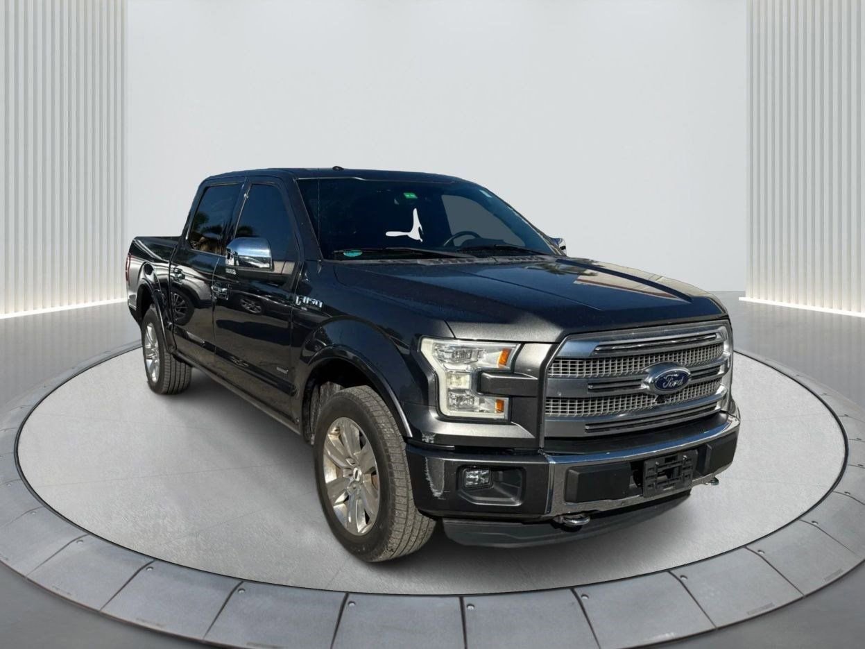 Used 2016 Ford F150 Platinum w/ Equipment Group 701A Luxury image 3