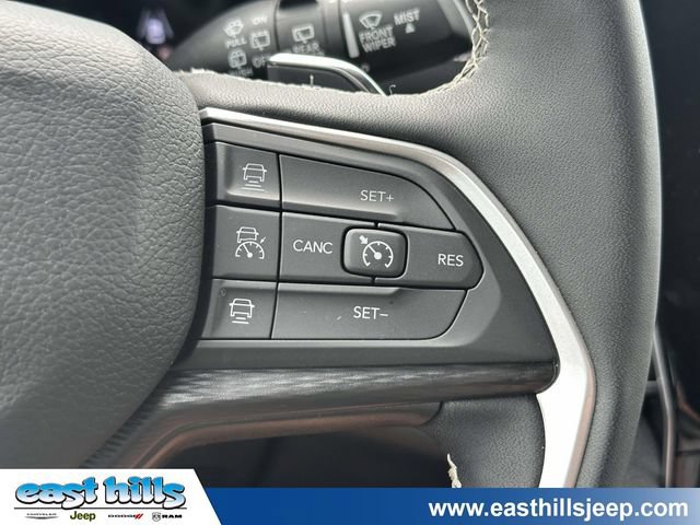 Certified 2025 Jeep Grand Cherokee Laredo X w/ Luxury Tech Group I AWD/4WD image 31