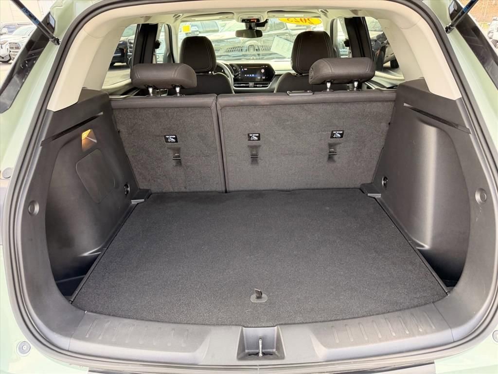 Used 2025 Chevrolet TrailBlazer LS w/ LS Convenience Package image 23