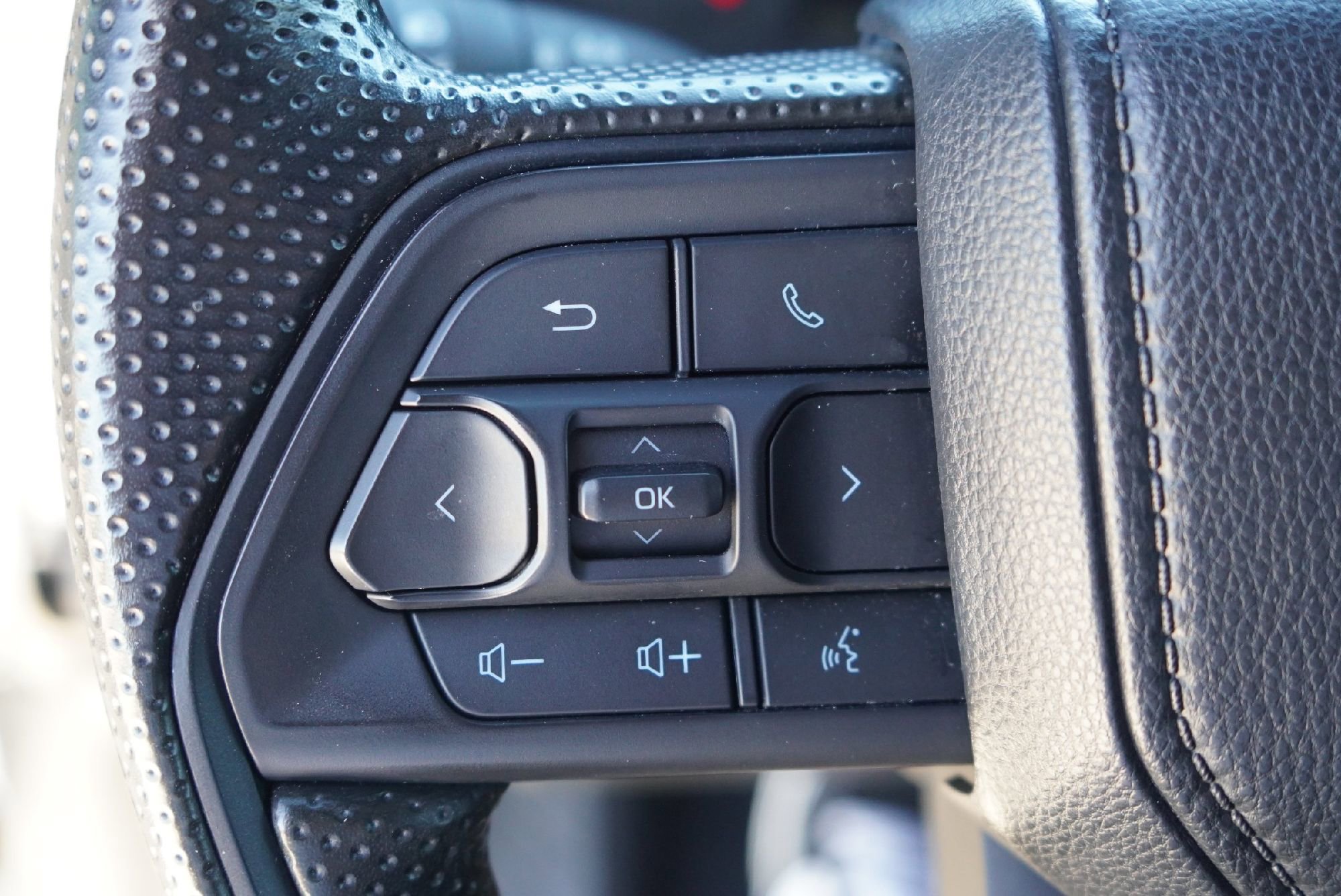 Used 2024 Toyota Tacoma SR5 image 17