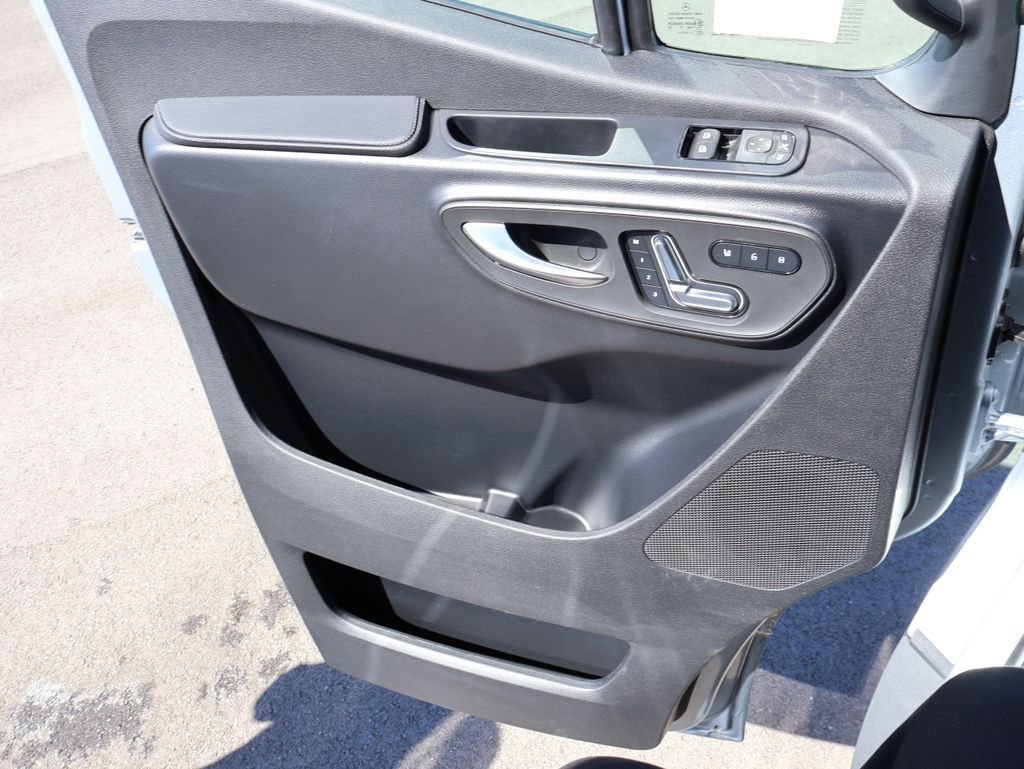New 2026 Mercedes-Benz Sprinter 2500 image 39