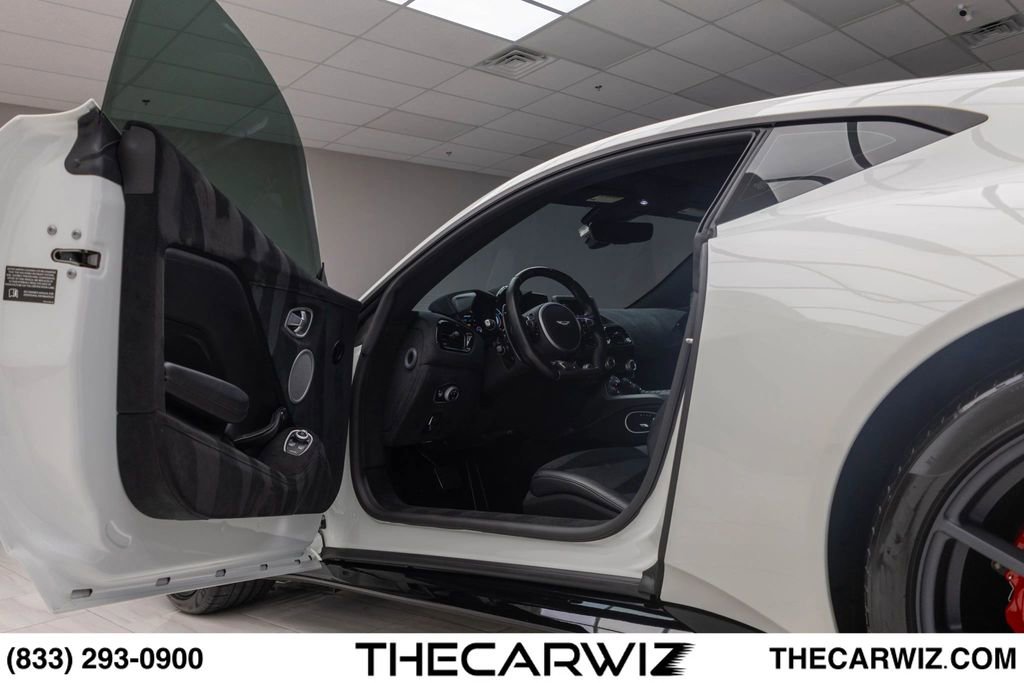 Used 2019 Aston Martin V8 Vantage Coupe RWD image 33