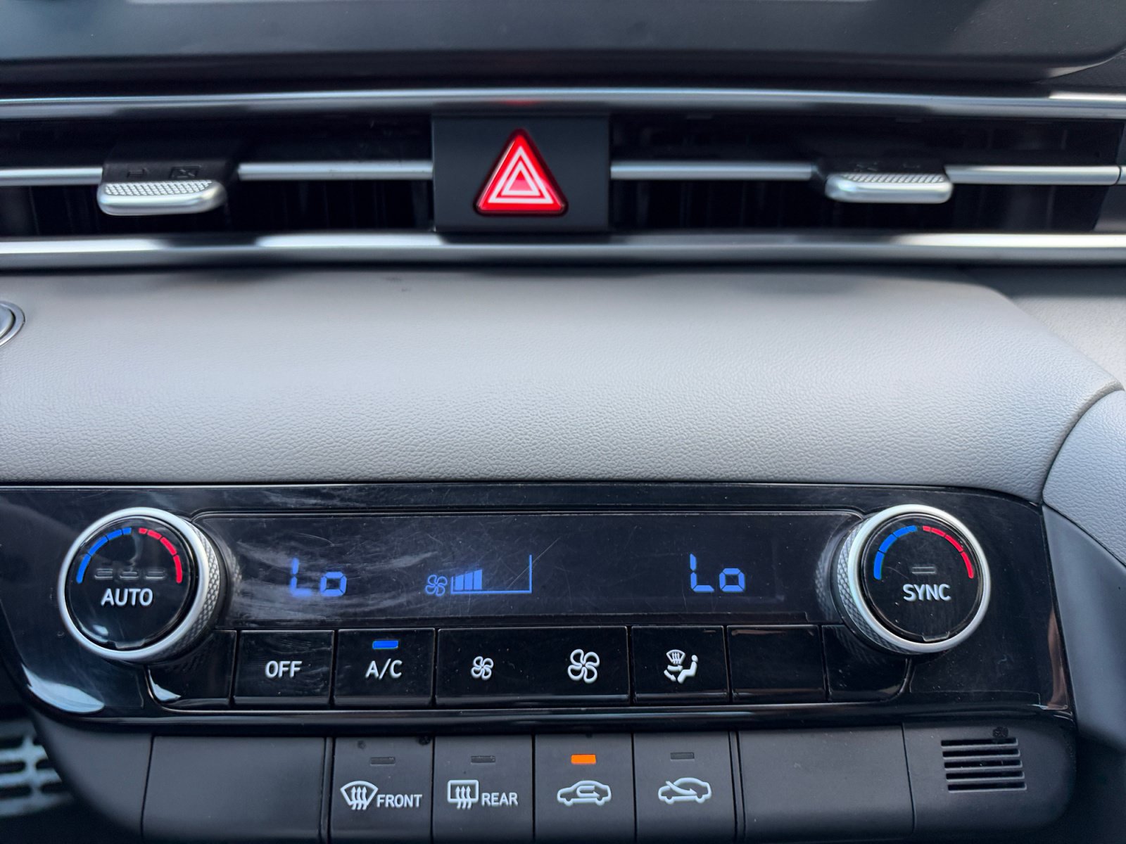Certified 2025 Hyundai Elantra Sport FWD image 11