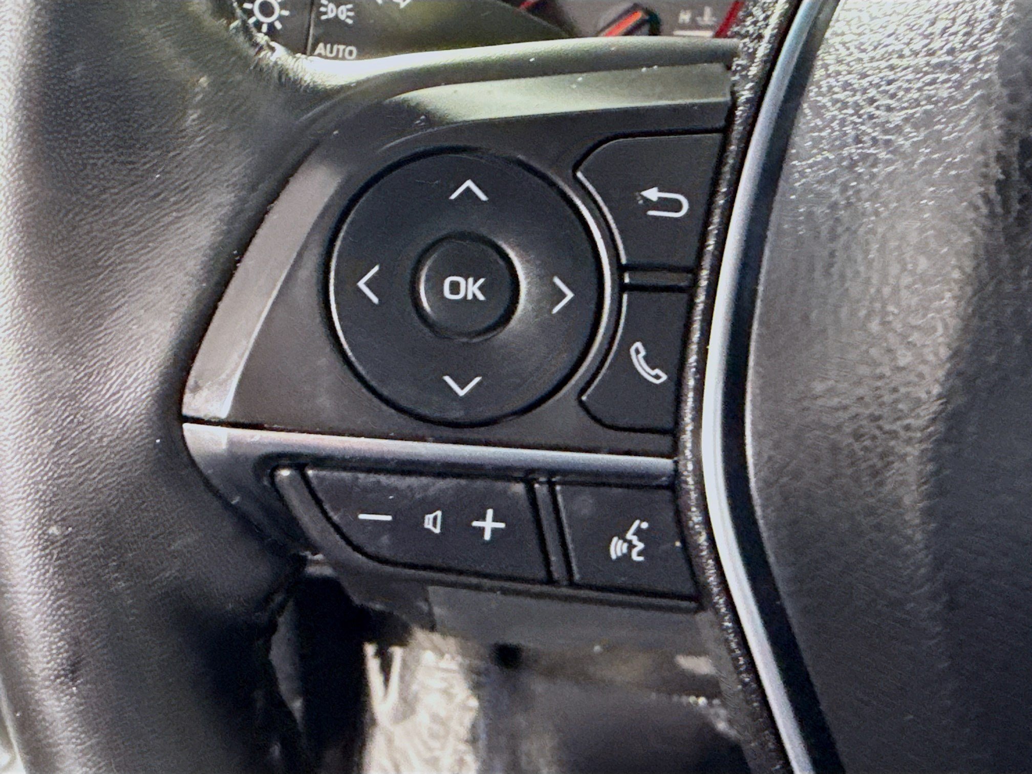 Used 2020 Toyota Camry XSE FWD image 14
