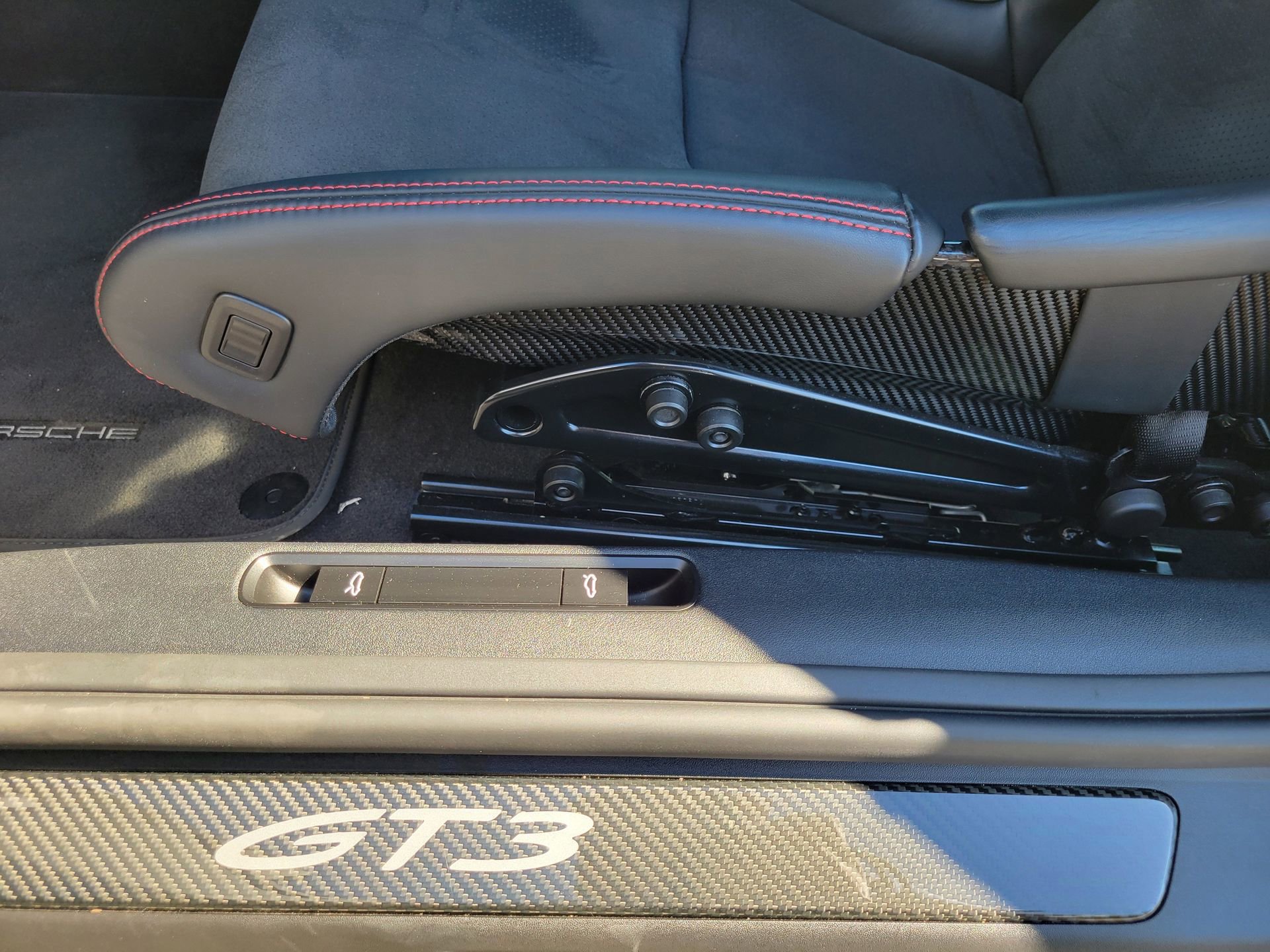 Certified 2024 Porsche 911 GT3 RWD image 28