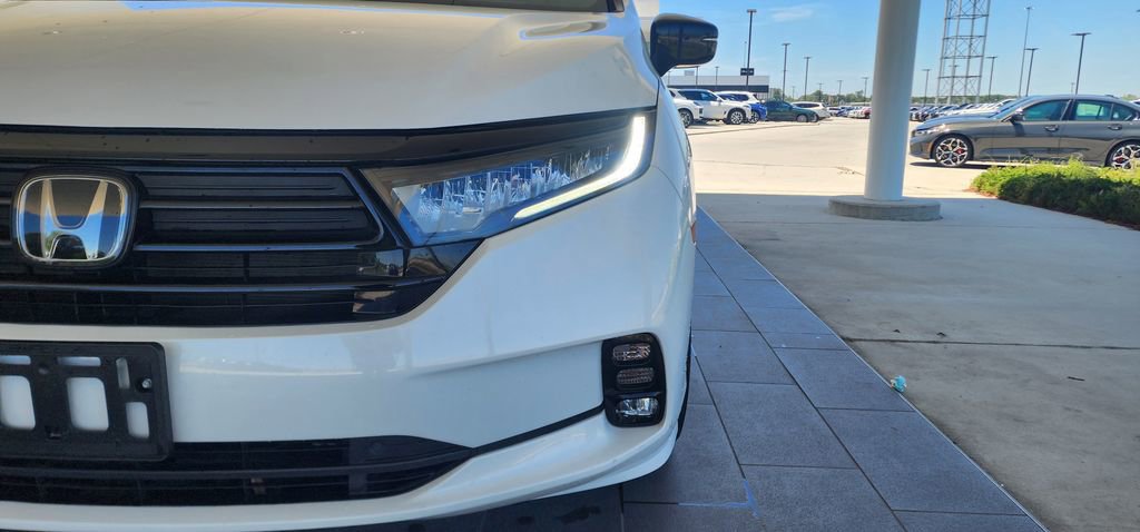 Used 2024 Honda Odyssey Sport image 2