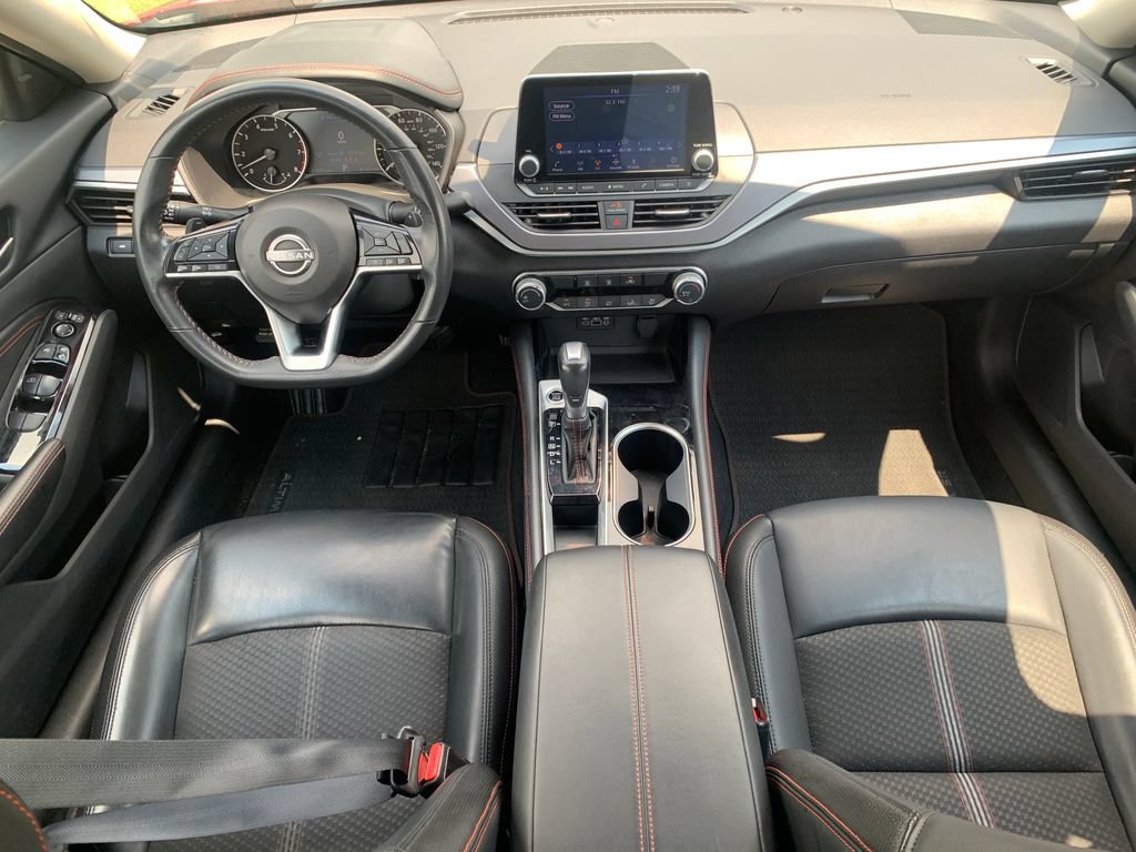 Used 2023 Nissan Altima 2.5 SR FWD image 11