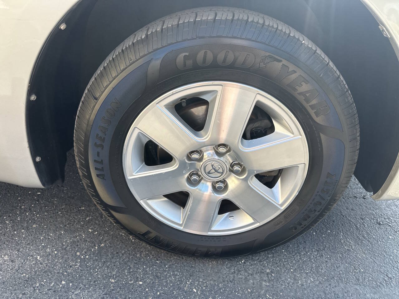 Used 2004 Toyota Sienna LE FWD image 5