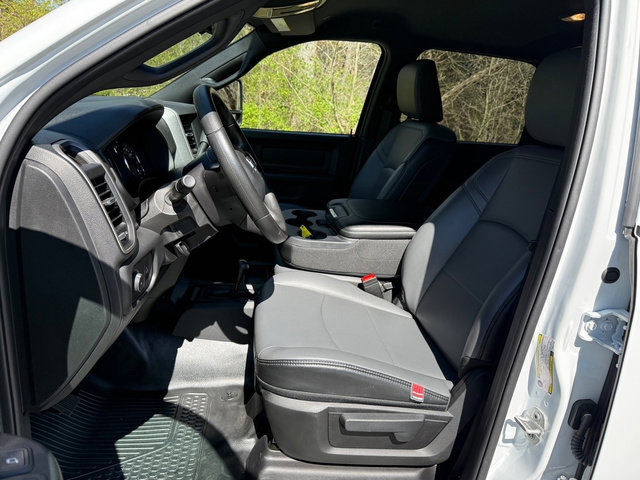 Used 2024 RAM 3500 Tradesman image 13