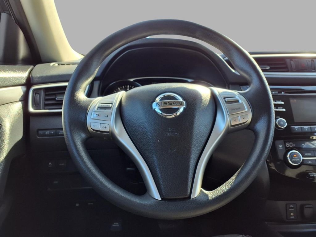 Used 2016 Nissan Rogue SV image 15