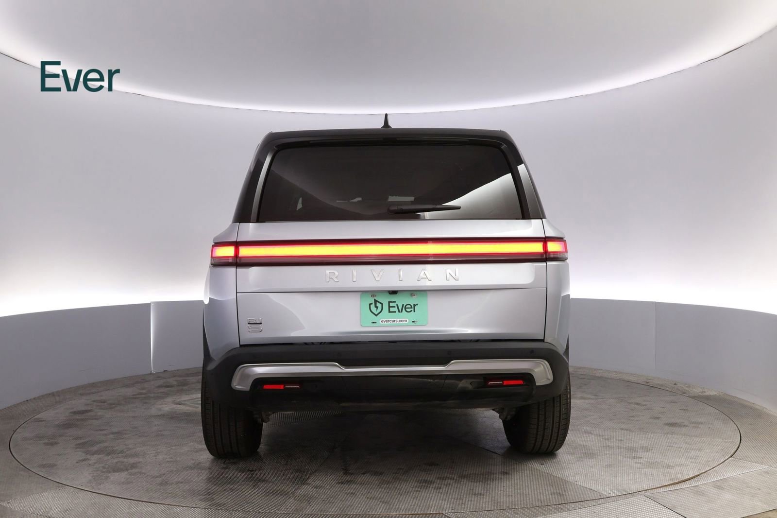 Used 2024 Rivian R1S Adventure AWD/4WD image 15
