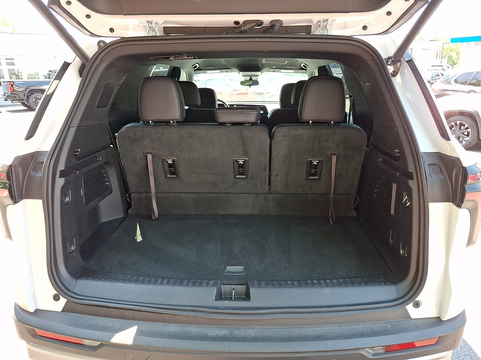 Certified 2026 Chevrolet Traverse LT AWD/4WD image 30