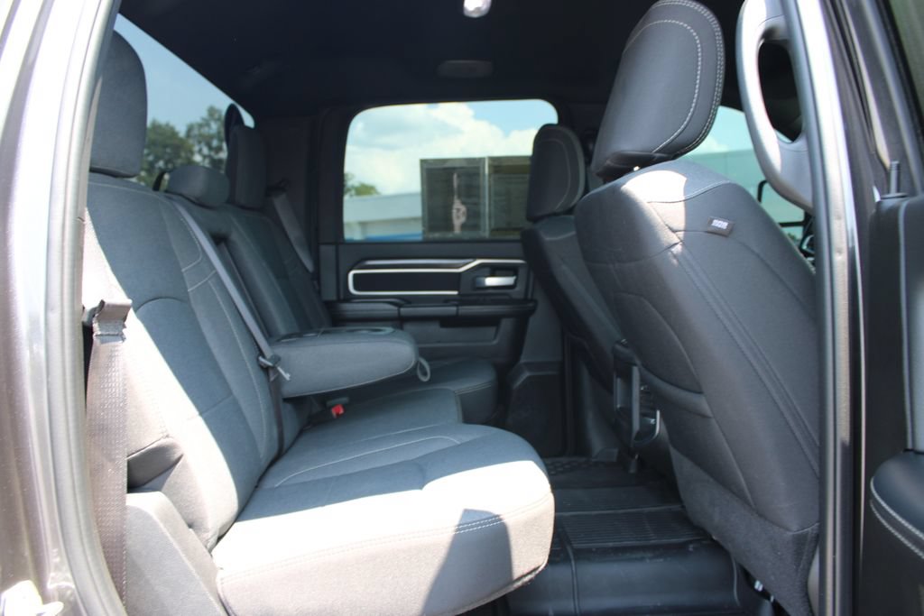 Used 2024 RAM 2500 Big Horn w/ Night Edition AWD/4WD image 34