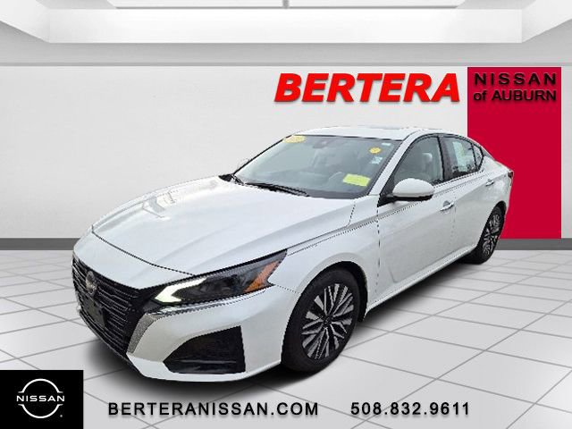 Used 2024 Nissan Altima 2.5 SV w/ SV Premium Package FWD image 5