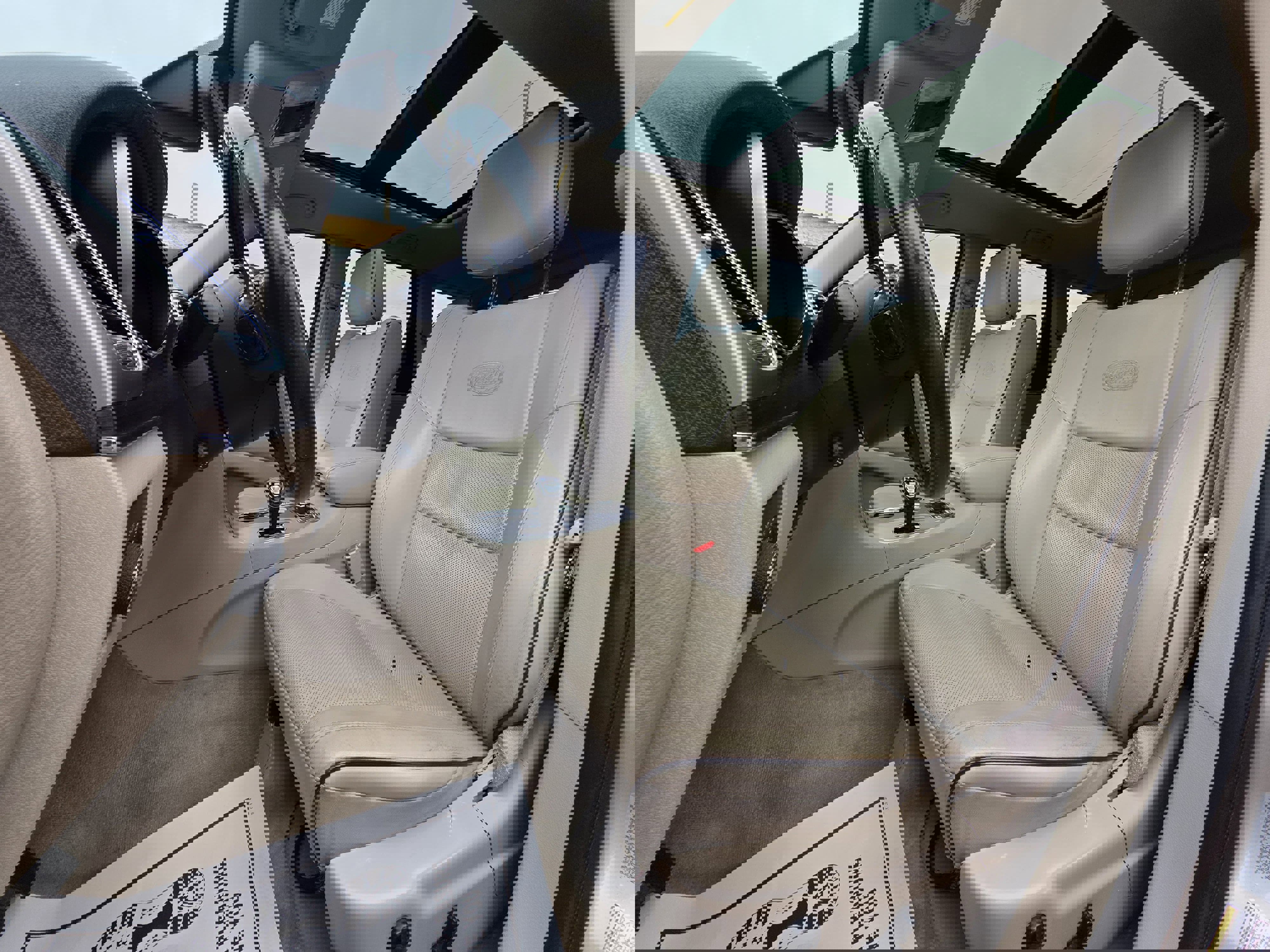 Used 2015 Jeep Grand Cherokee Overland w/ Advanced Technology Group image 10