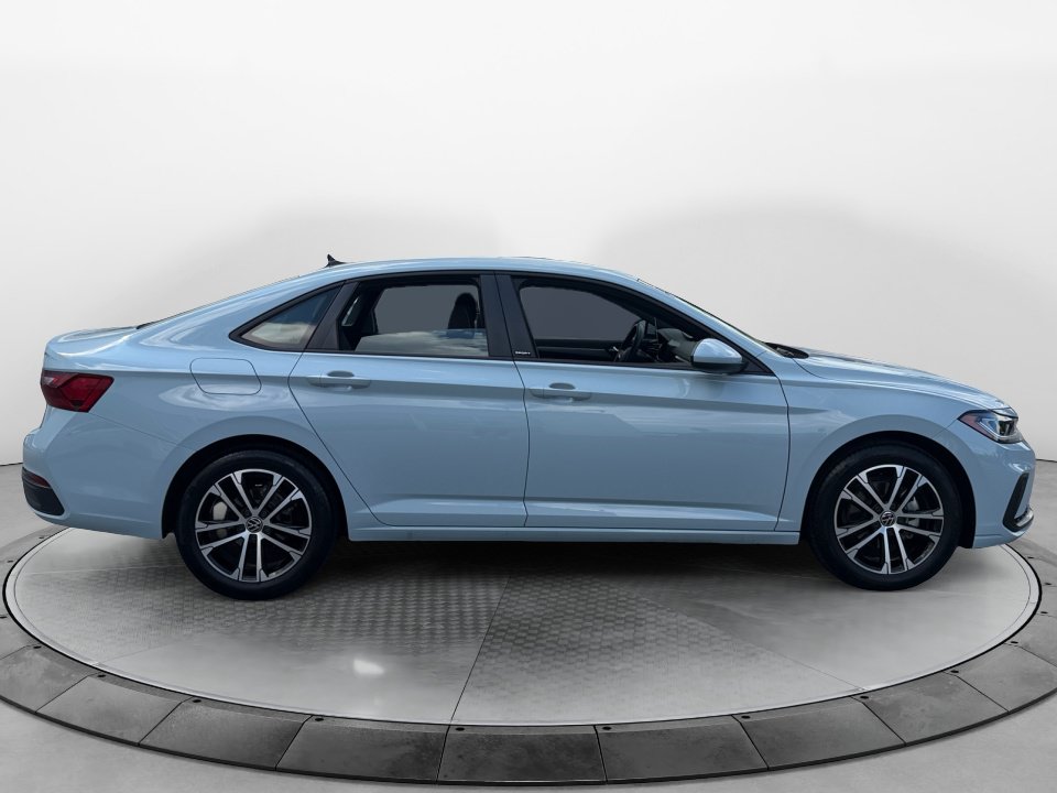 Certified 2026 Volkswagen Jetta Sport FWD image 8