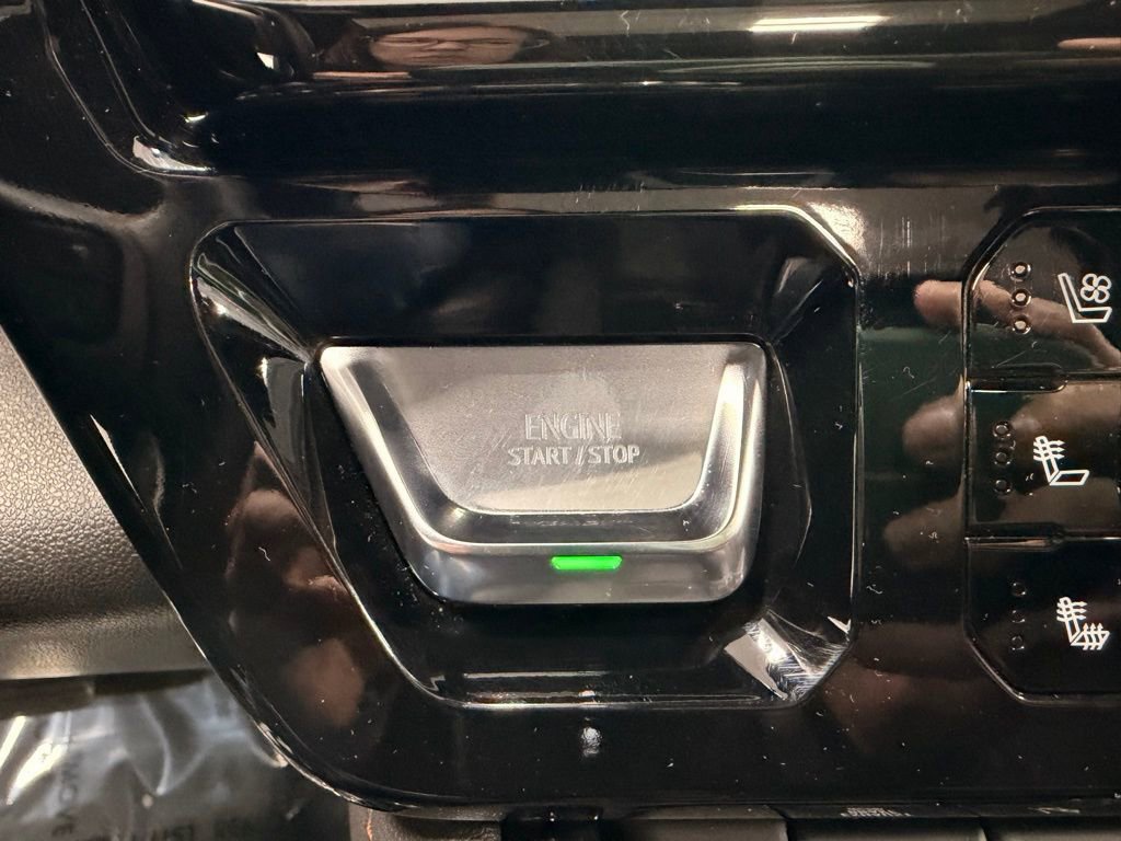 Used 2025 GMC Sierra 2500 AT4 w/ AT4 Premium Plus Package image 49