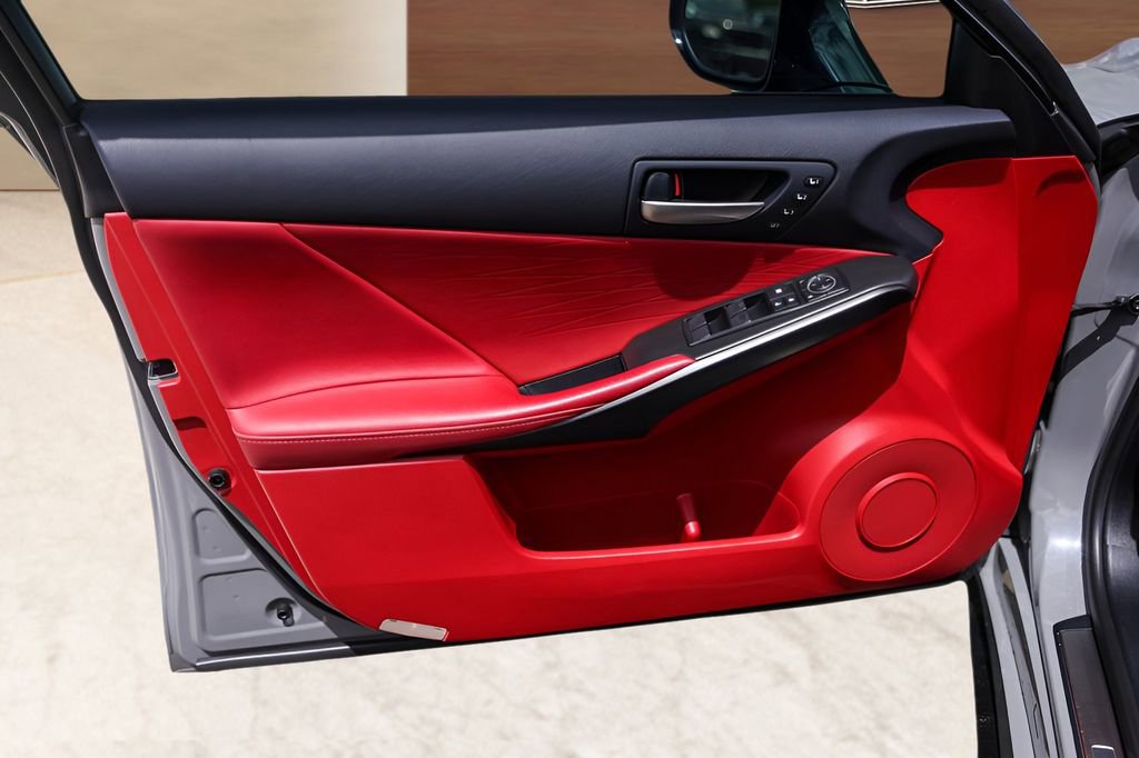 Used 2025 Lexus IS 500 w/ Accessory Package image 26