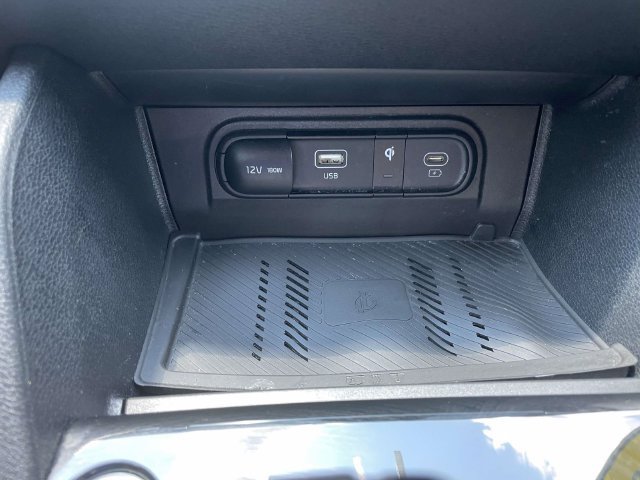 Certified 2025 Kia Sportage EX FWD image 17