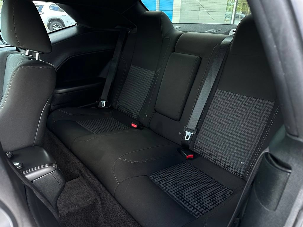 Used 2017 Dodge Challenger R/T RWD image 14