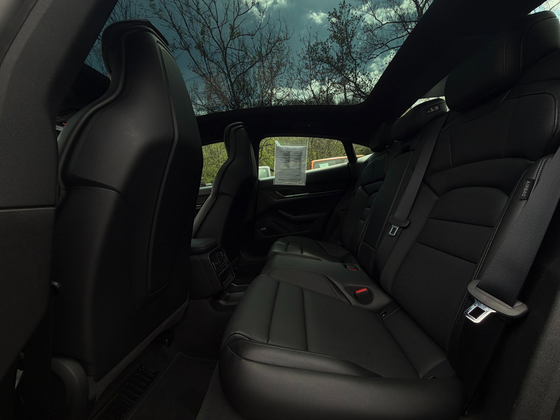 Used 2022 Porsche Taycan image 22