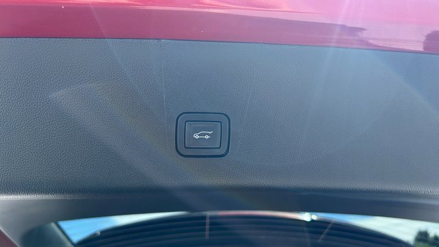 Certified 2023 Chevrolet Traverse RS image 38