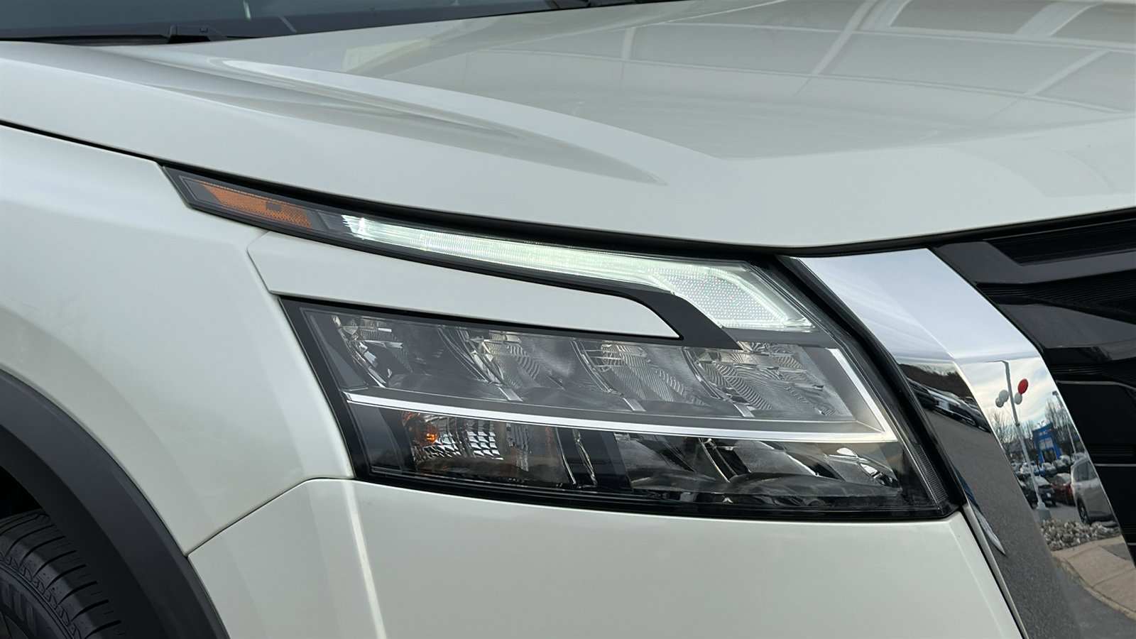 Certified 2023 Nissan Pathfinder SL image 4