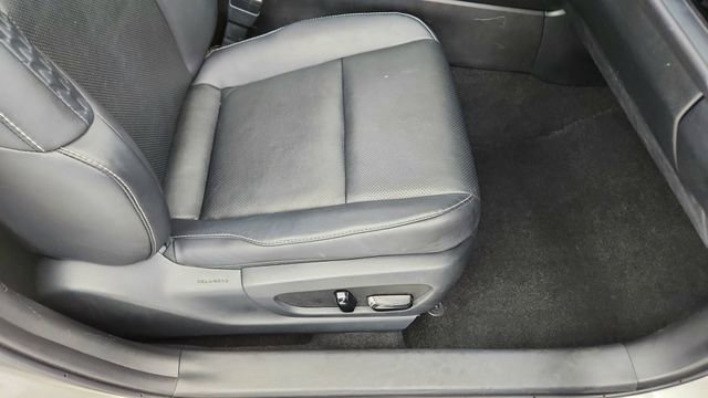 Used 2019 Lexus UX 200 FWD image 22