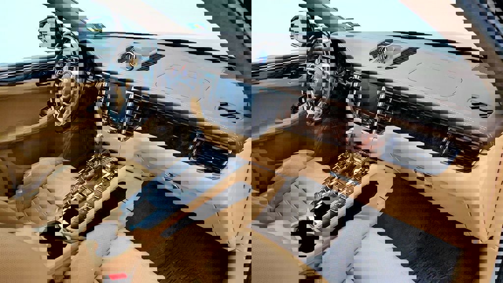 Used 2018 Porsche Macan Turbo image 26