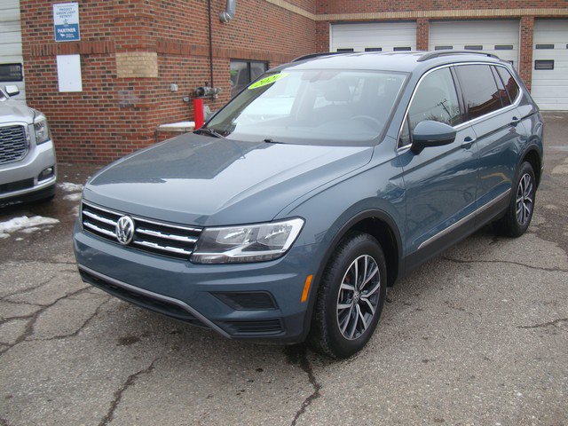 Used 2020 Volkswagen Tiguan SE AWD/4WD image 1