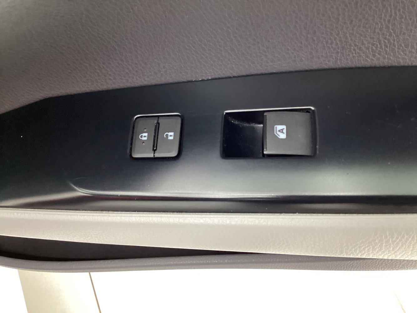 Used 2020 Toyota Camry SE image 38