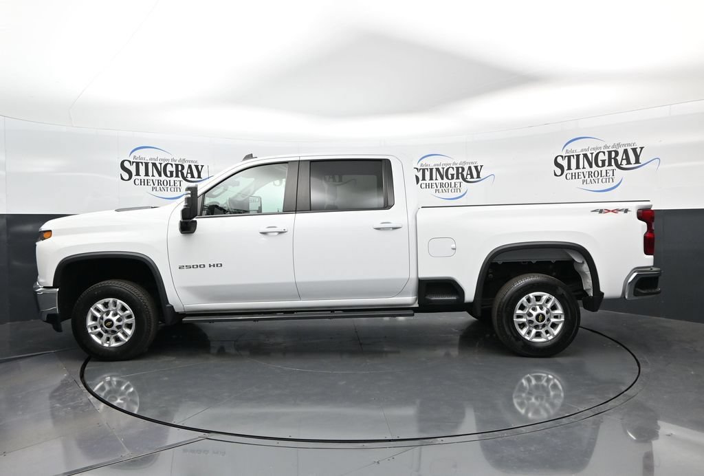 Used 2021 Chevrolet Silverado 2500 LT w/ Remote Start Package AWD/4WD image 4