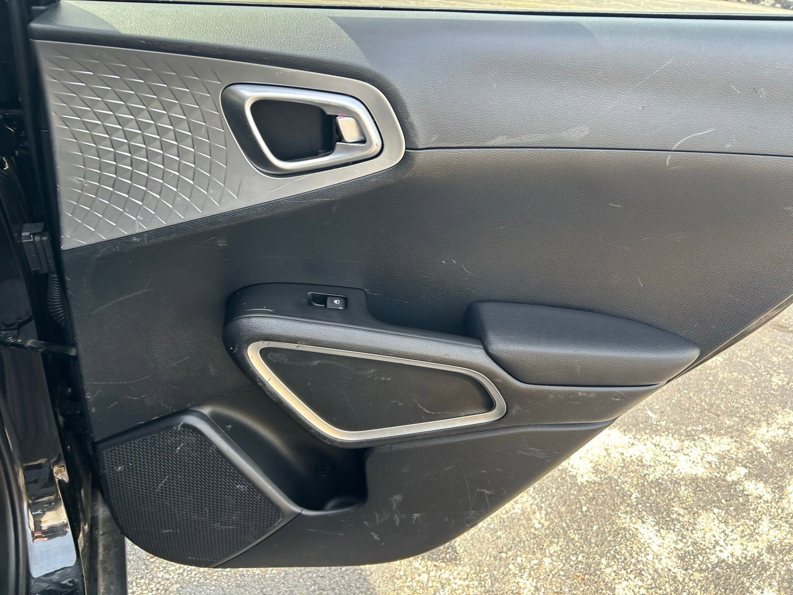 Used 2023 Kia Soul LX FWD image 28