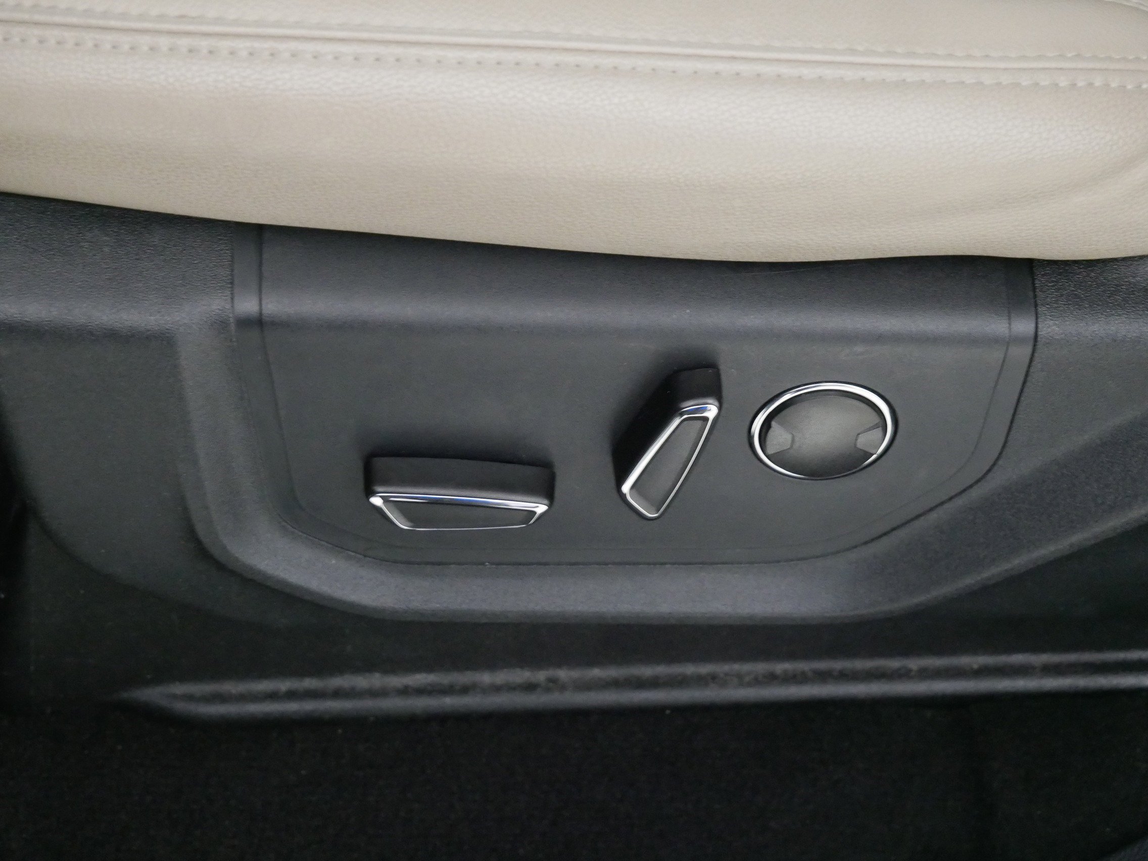 Used 2024 Ford Expedition Max Limited image 20