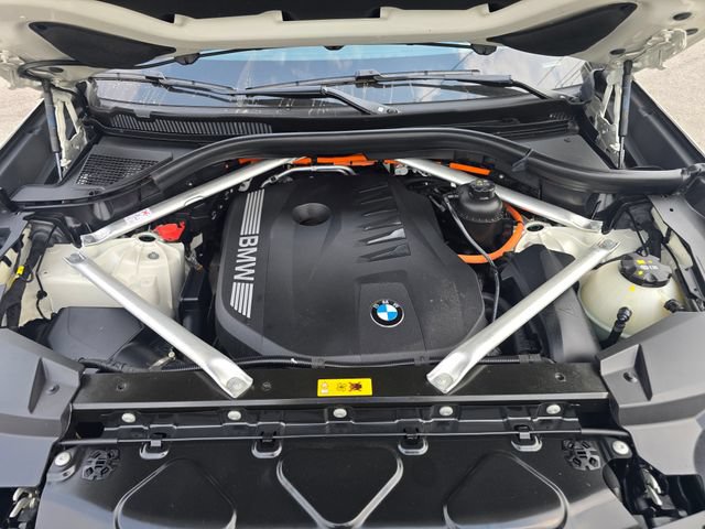 Used 2024 BMW X5 xDrive50e AWD/4WD image 33