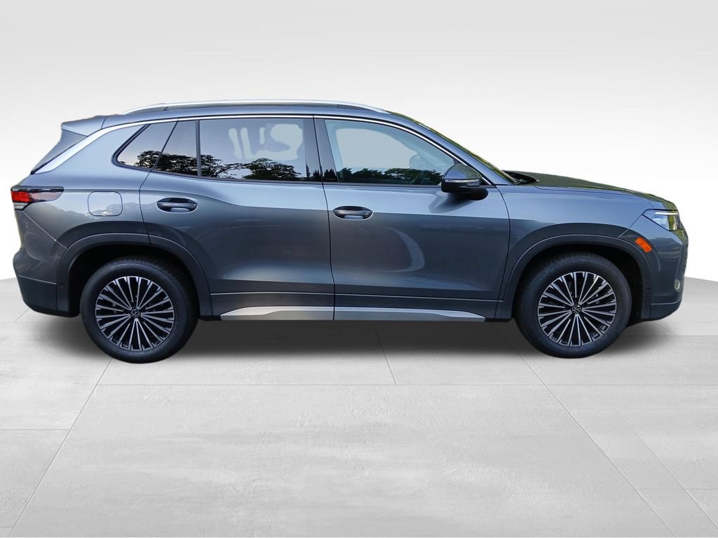 New 2026 Volkswagen Tiguan S FWD image 6