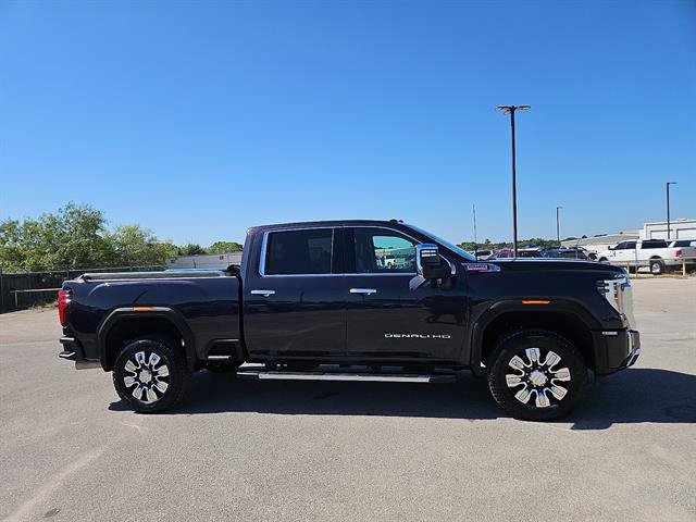 Used 2024 GMC Sierra 2500 Denali w/ Technology Package AWD/4WD image 6