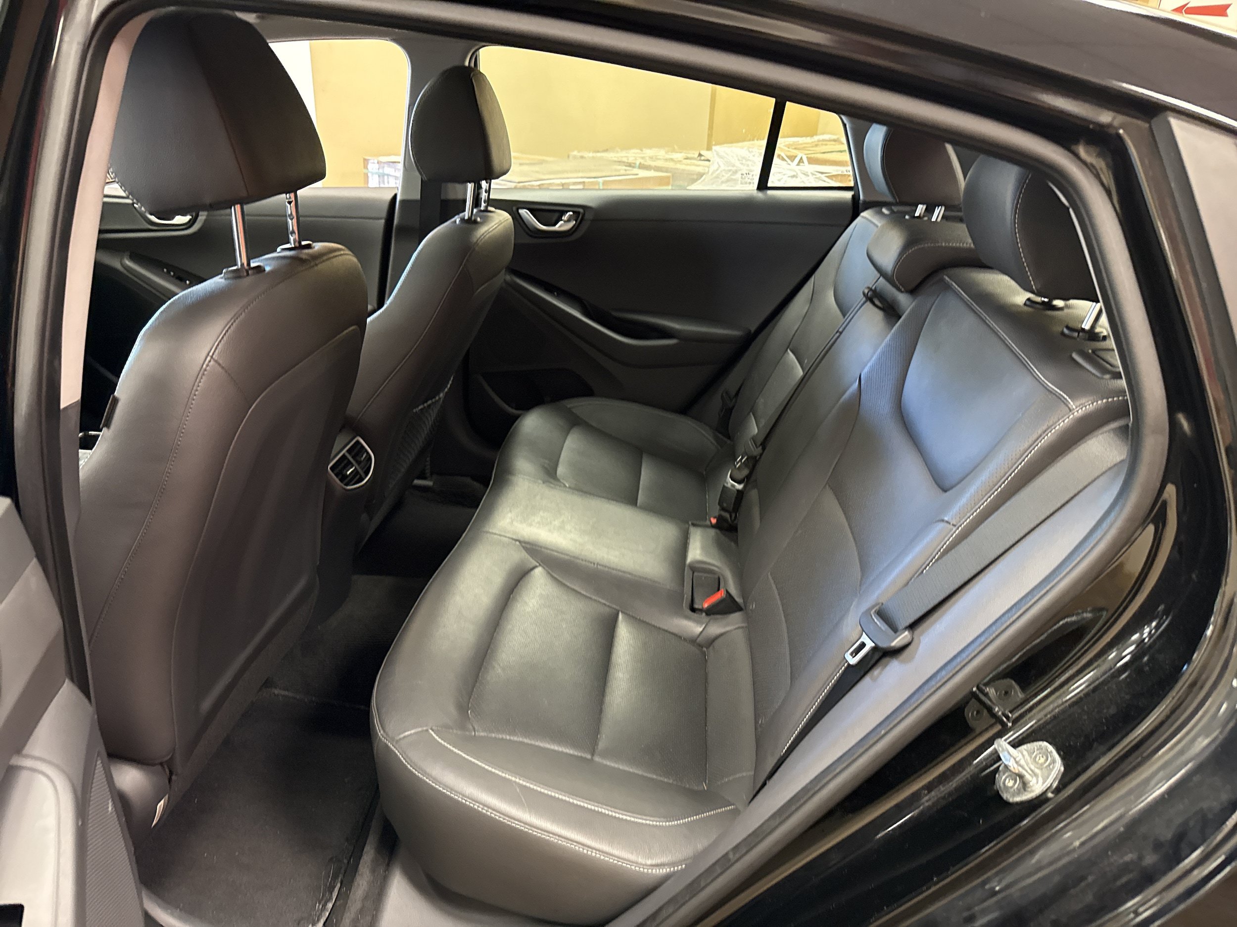 Used 2019 Hyundai Ioniq Limited FWD image 9