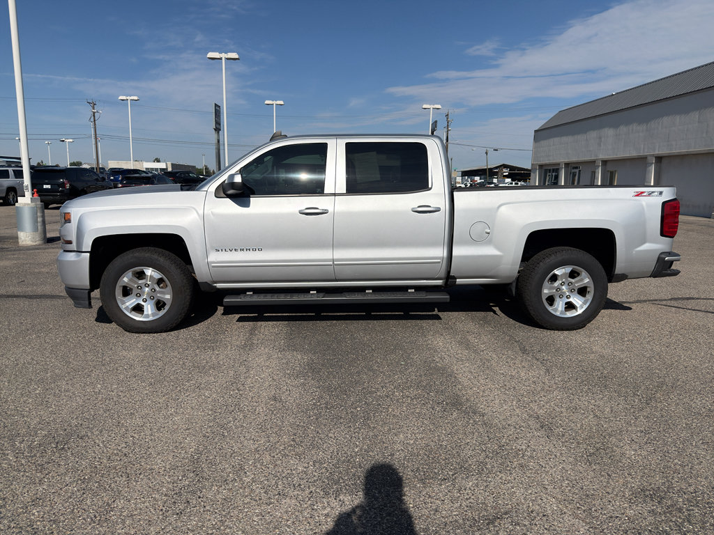 Used 2017 Chevrolet Silverado 1500 LT w/ All Star Edition AWD/4WD image 2