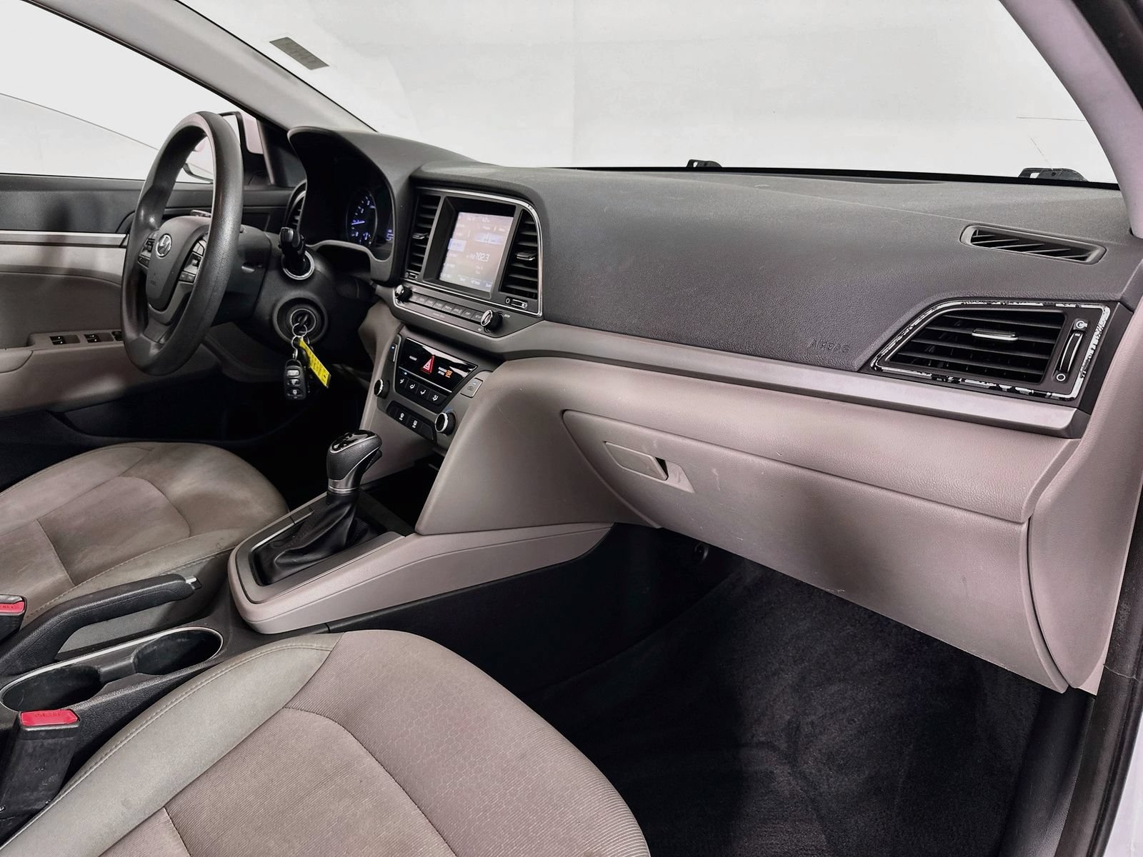 Used 2017 Hyundai Elantra SE FWD image 27