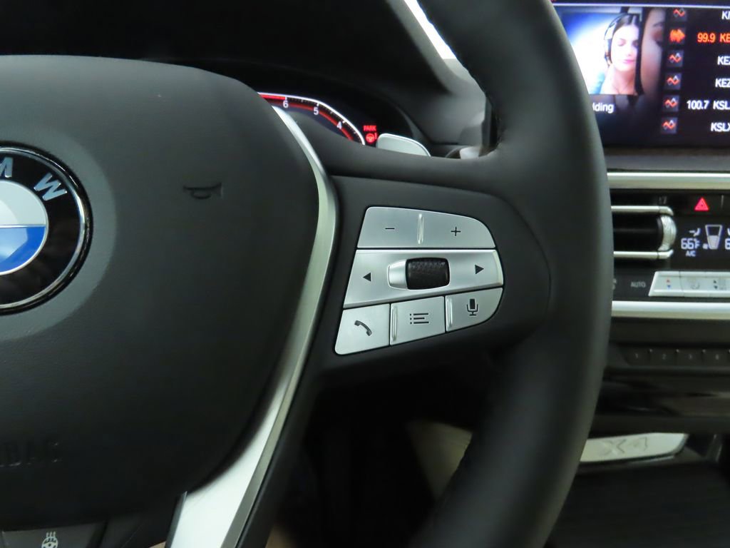 Certified 2025 BMW X4 xDrive30i image 12