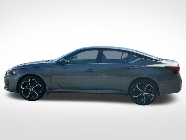 Used 2025 Nissan Altima 2.5 SR image 3