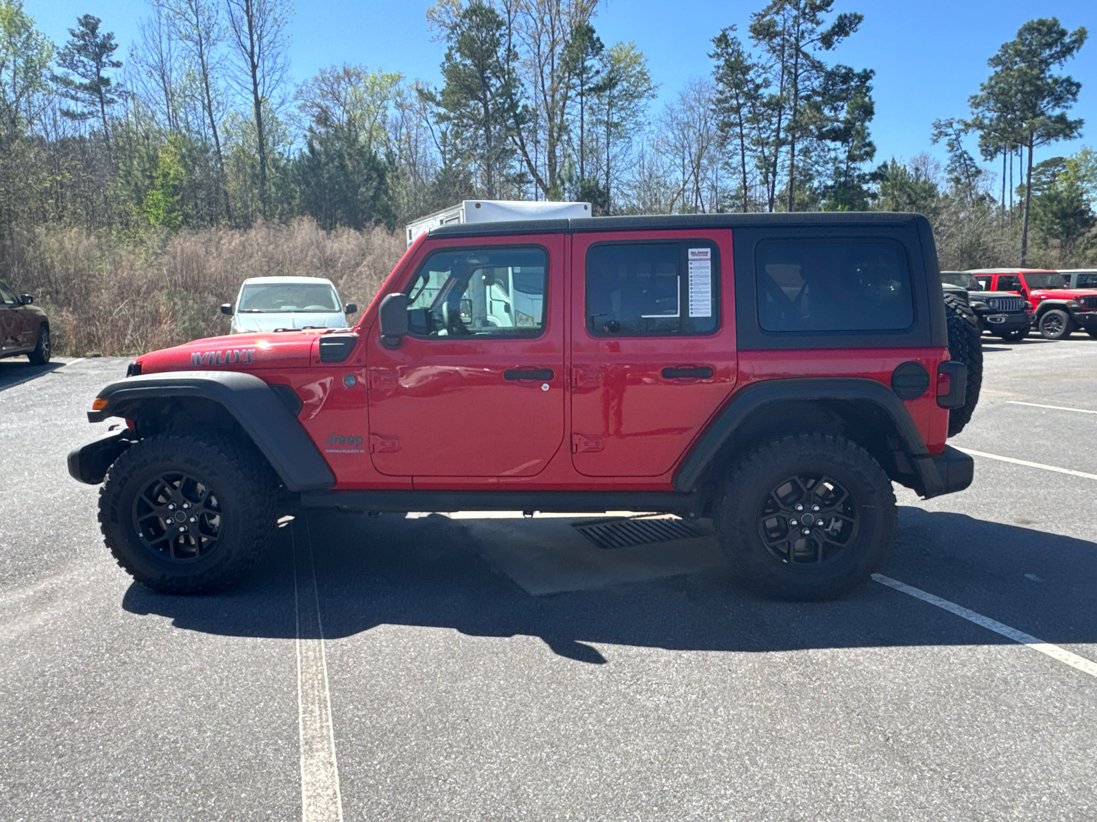 Used 2025 Jeep Wrangler Willys image 8