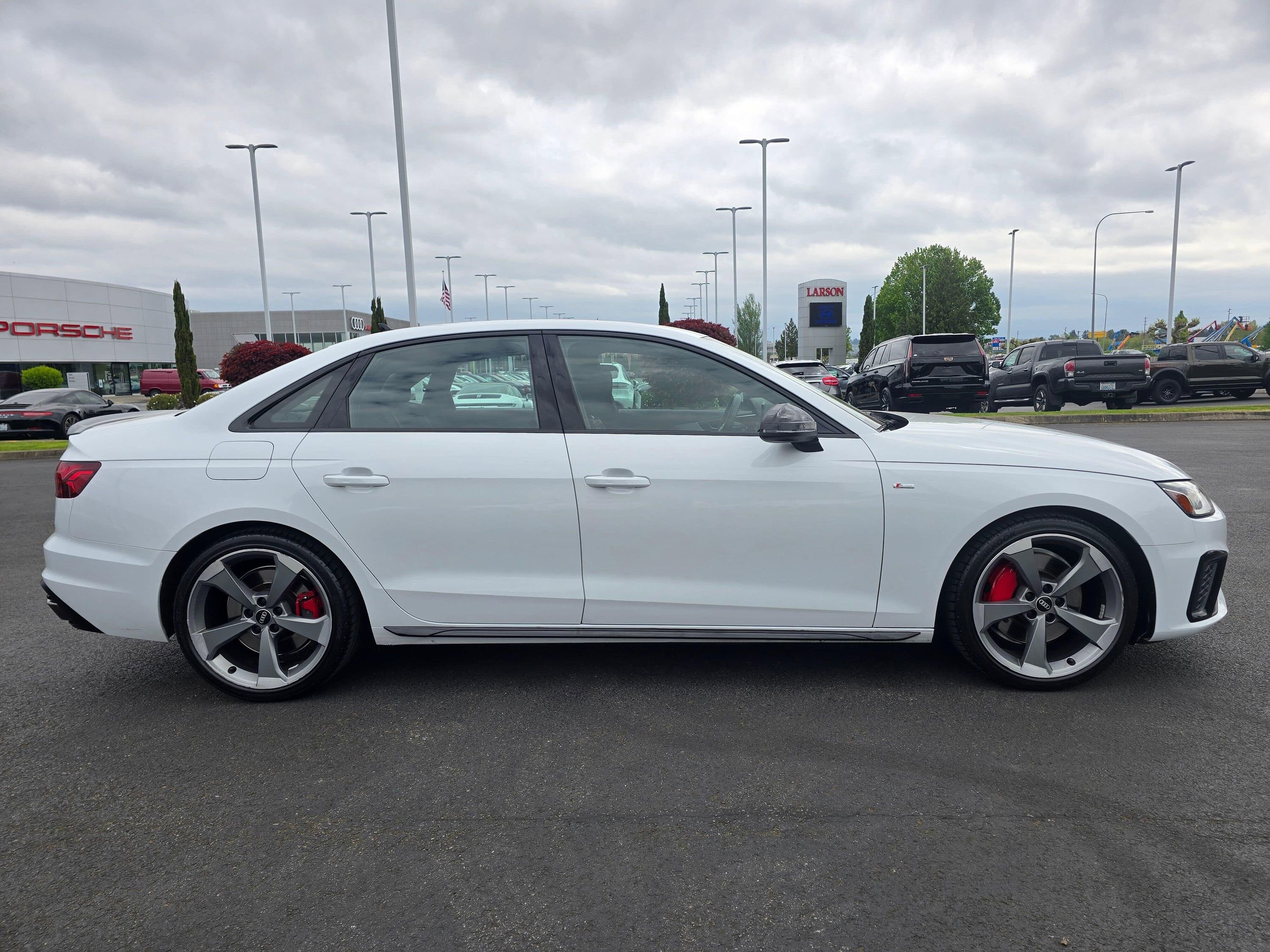 Used 2023 Audi A4 2.0T Premium Plus w/ Premium Plus Package AWD/4WD image 6