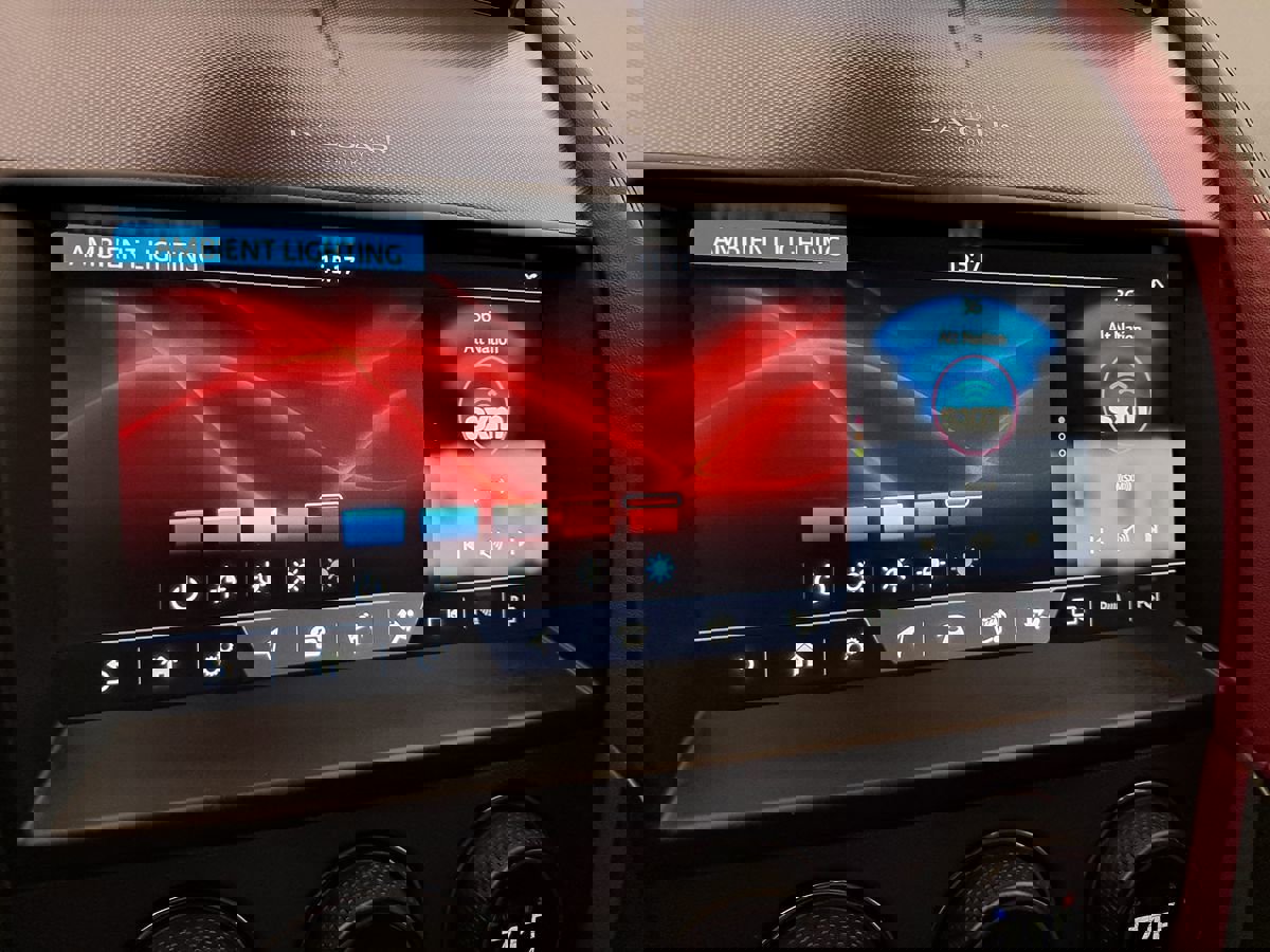 Used 2021 Jaguar F-TYPE Convertible image 33