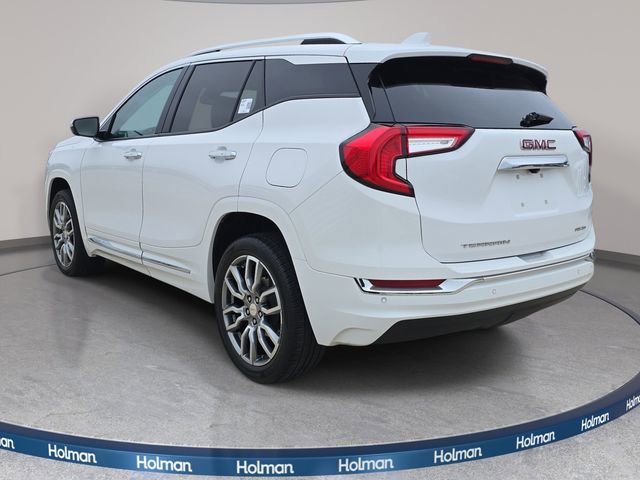 Used 2024 GMC Terrain Denali w/ Denali Premium Package AWD/4WD image 8