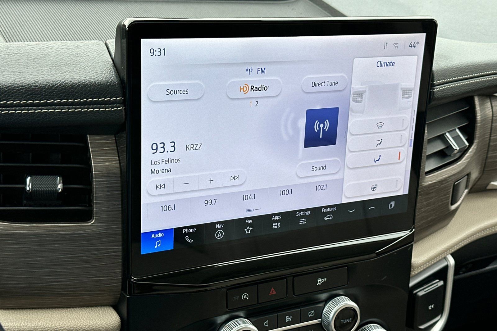 Used 2024 Ford Expedition Max Limited image 18