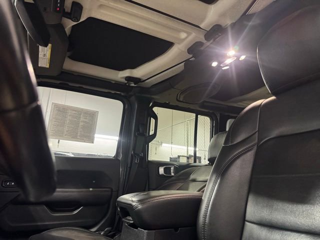 Used 2020 Jeep Wrangler Unlimited Sahara image 13