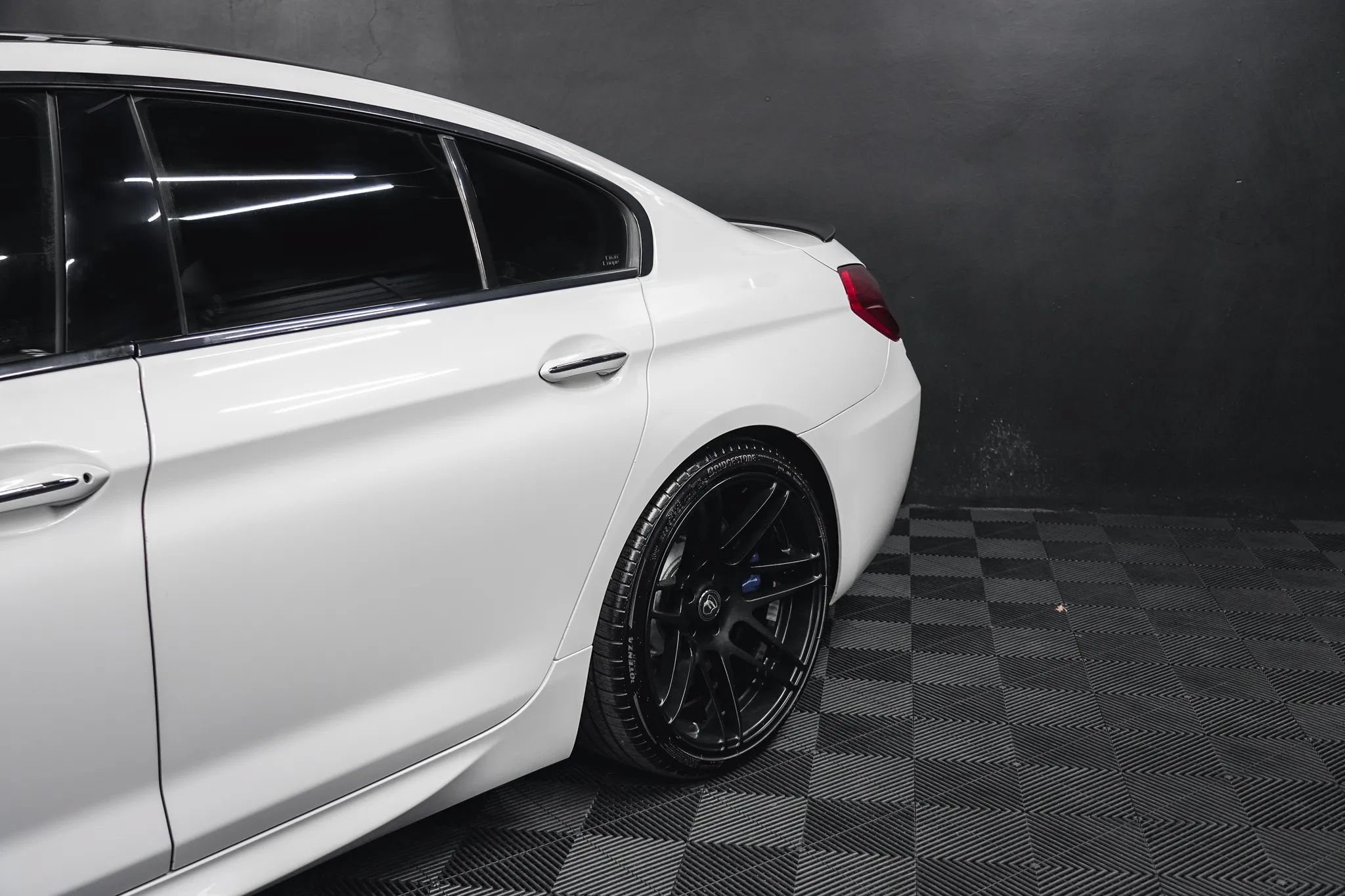 Used 2016 BMW M6 Gran Coupe w/ Executive Package RWD image 9